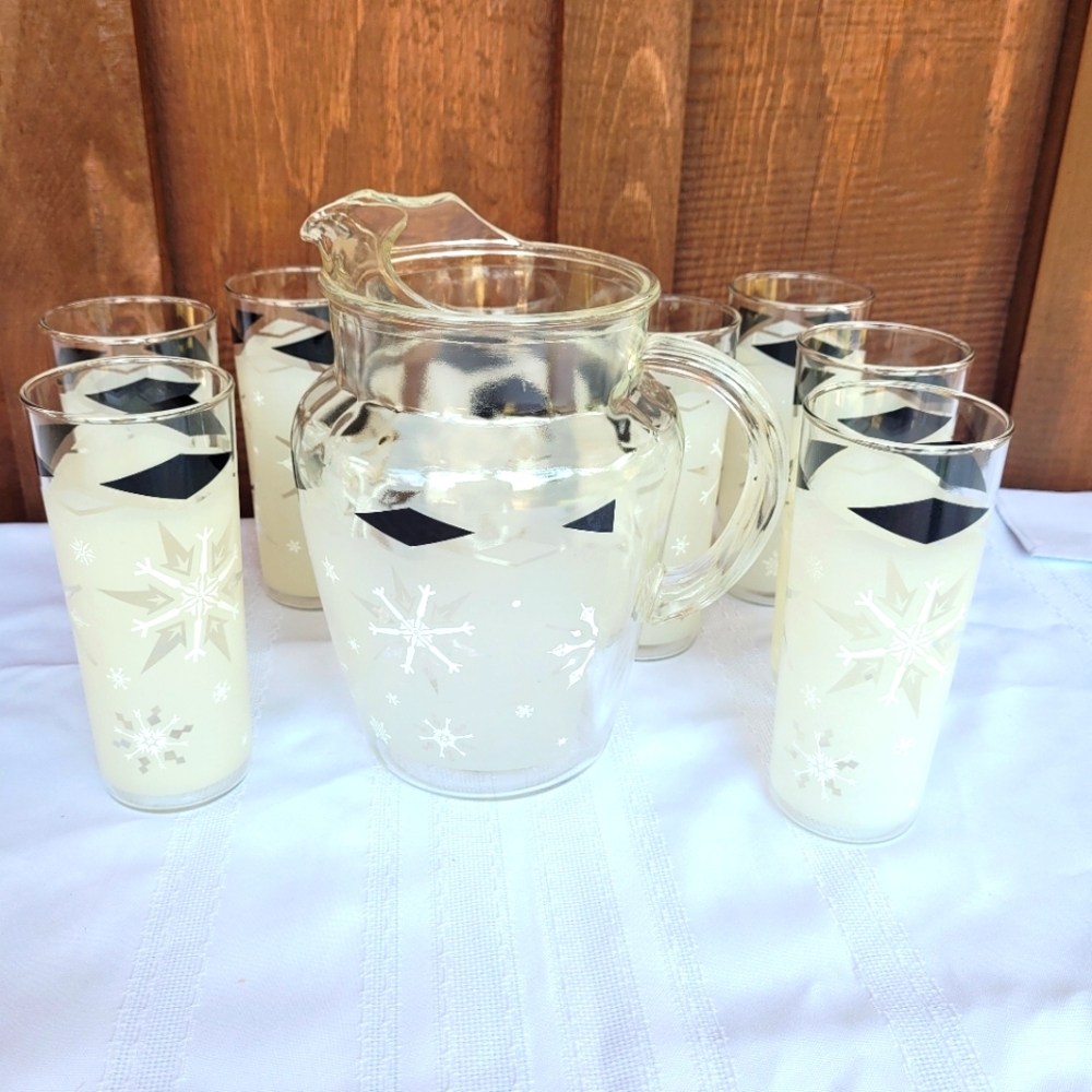 Hazel Atlas Snowflake Glasses & Pitcher Set 9 Pcs Vintage Barware